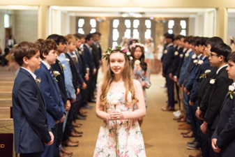 St. Matthew 8th graders lead long-standing tradition – May Crowning